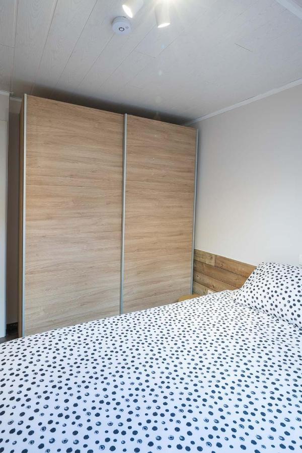 Logies De Blauwe Regen Apartment เบเวอเริน ภายนอก รูปภาพ
